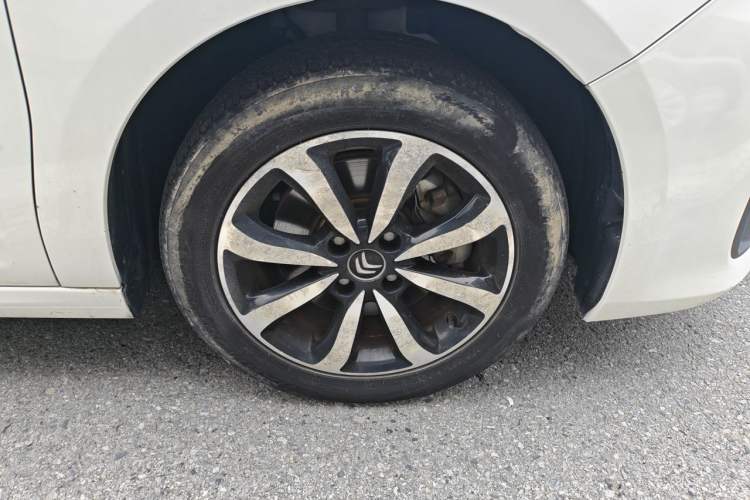 Used Citroen C4 Sega 2016 1.6L Automatic Luxury Model Right Front Wheel Hub