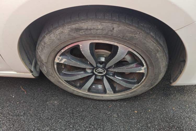 Used Citroen C4 Sega 2016 1.6L Automatic Luxury Model Right Front Wheel Hub