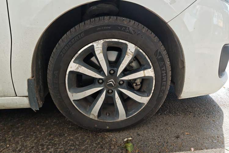 Used Citroen C4 Sega 2016 Joyful Edition 1.6L Automatic Luxury Model Right Front Wheel Hub