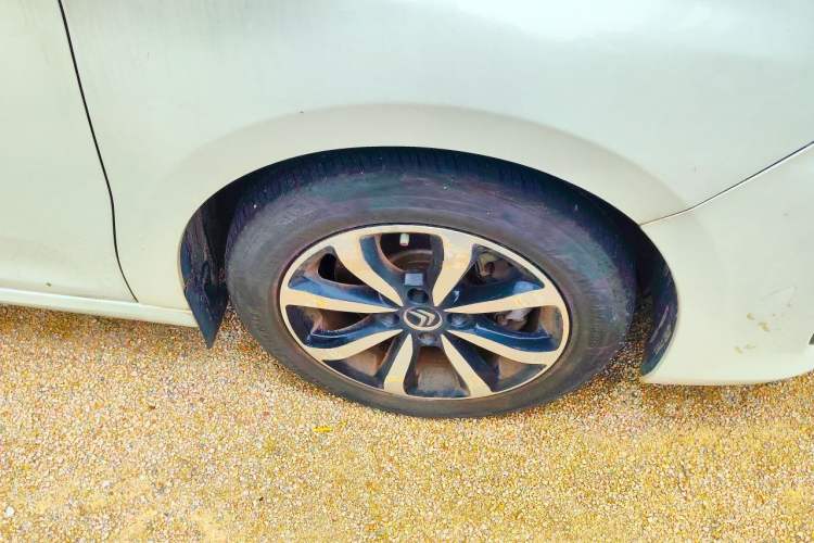 Used Citroen C4 Sega 2016 1.6L Automatic Luxury Model Right Front Wheel Hub