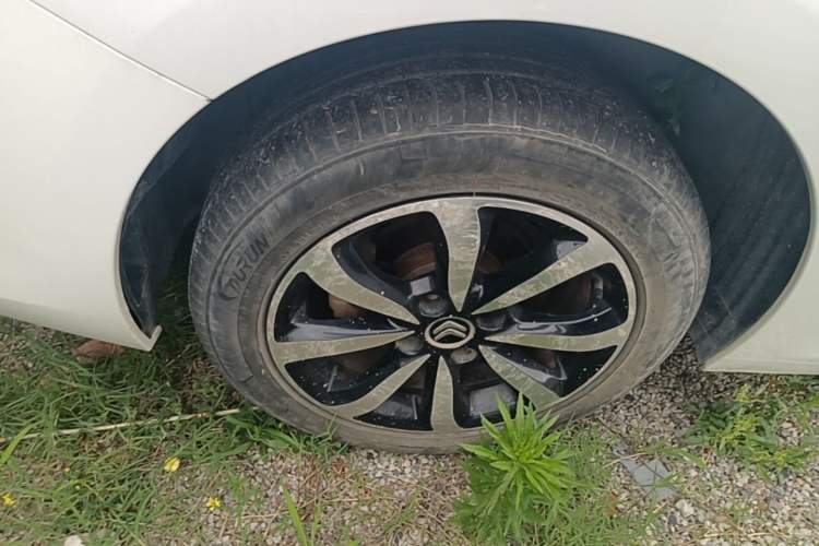 Used Citroen C4 Sega 2016 1.2THP Automatic Luxury Model Right Rear Wheel Hub