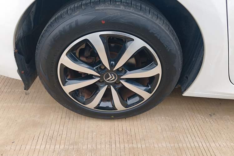 Used Citroen C4 Sega 2016 1.6L Manual Luxury Model Right Rear Wheel Hub