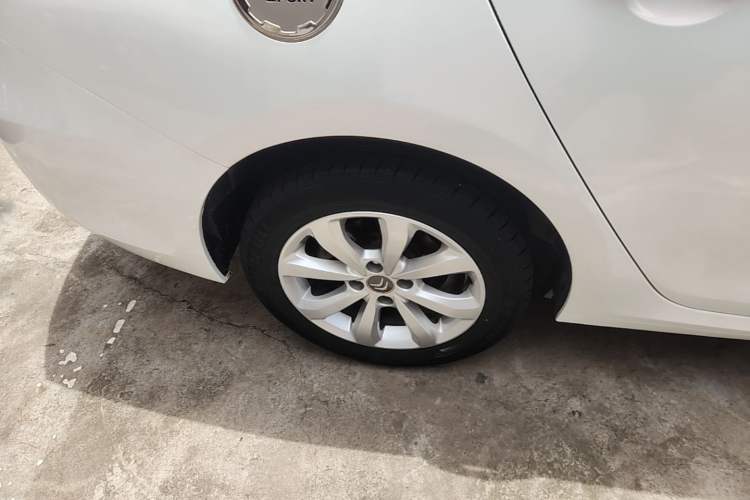 Used Citroen C4 Sega 2016 1.6L Automatic Comfort Model Right Rear Wheel Hub