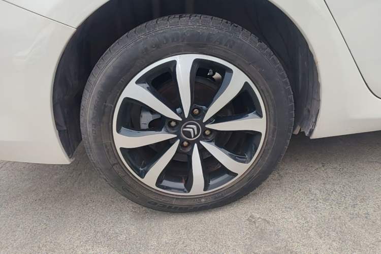Used Citroen C4 Sega 2016 1.6L Automatic Luxury Model Right Rear Wheel Hub