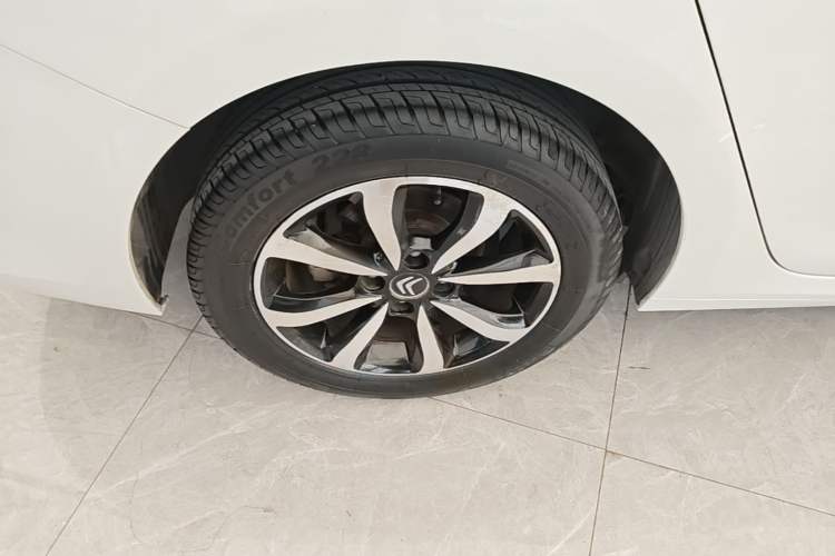 Used Citroen C4 Sega 2016 1.6L Automatic Luxury Model Right Rear Wheel Hub