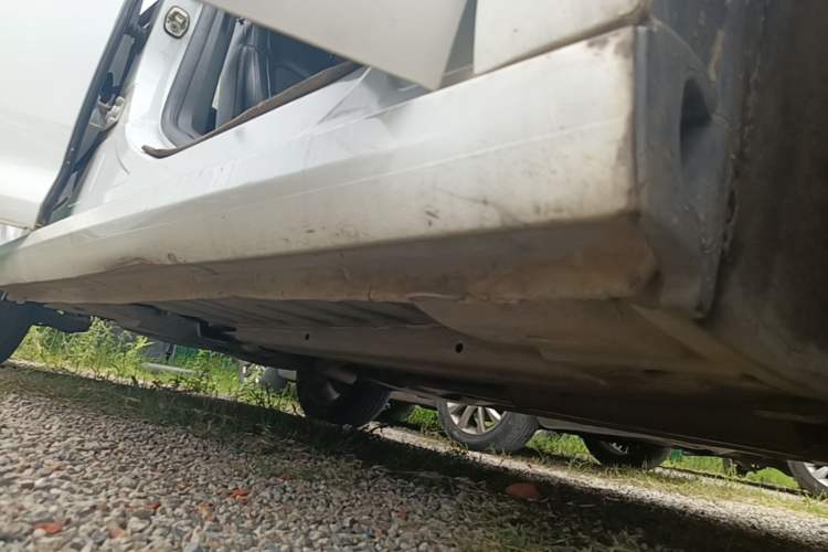 Used Citroen C4 Sega 2016 1.2THP Automatic Luxury Model Right Side Sill