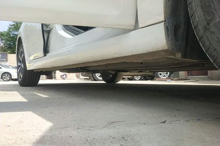 Used Citroen C4 Sega 2016 1.6L Automatic Luxury Model Right Side Sill