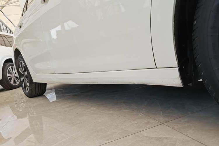 Used Citroen C4 Sega 2016 1.6L Automatic Luxury Model Right Side Sill