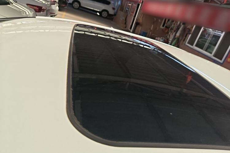 Used Citroen C4 Sega 2016 1.6L Manual Comfort Model Roof