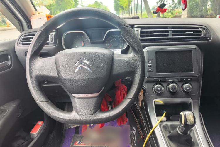 Used Citroen C4 Sega 2016 1.6L Manual Comfort Model Steering Wheel