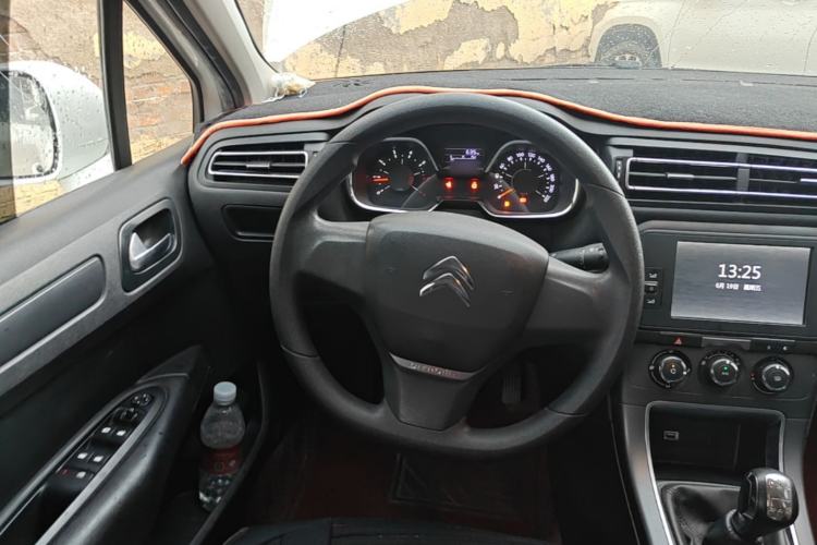 Used Citroen C4 Sega 2016 1.6L Manual Comfort Model Steering Wheel