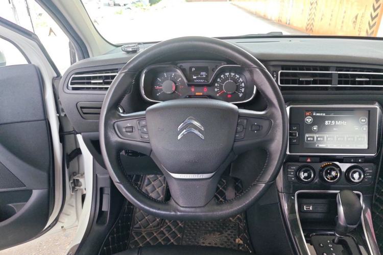 Used Citroen C4 Sega 2016 1.6THP Automatic Flagship Model Steering Wheel
