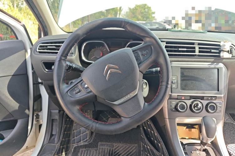 Used Citroen C4 Sega 2016 1.6L Automatic Luxury Model Steering Wheel