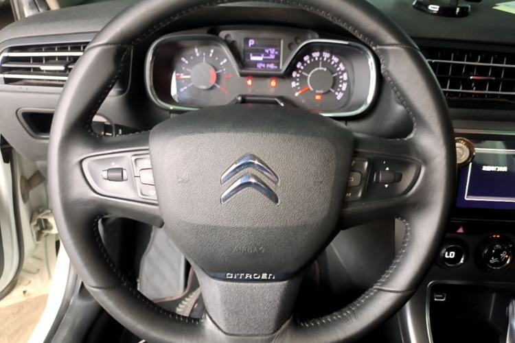 Used Citroen C4 Sega 2016 1.6L Automatic Luxury Model Steering Wheel