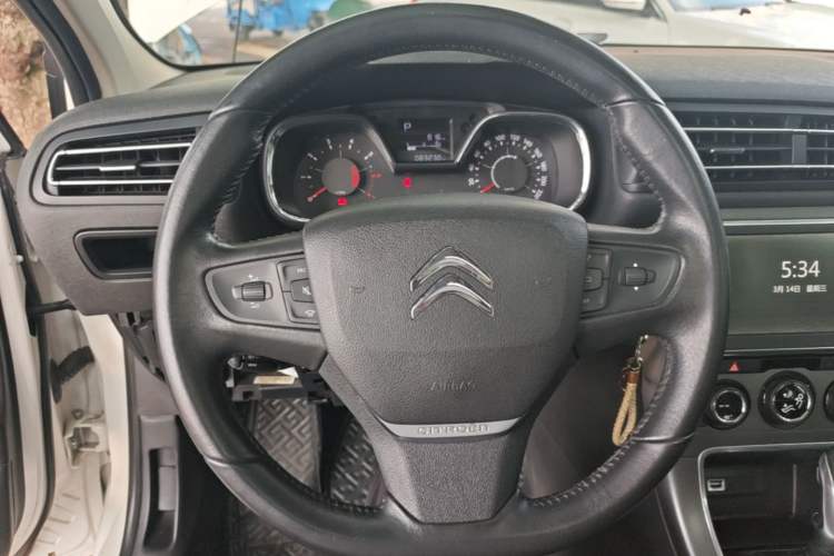 Used Citroen C4 Sega 2016 1.6L Automatic Luxury Model Steering Wheel