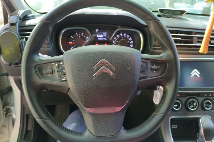 Used Citroen C4 Sega 2016 1.6L Automatic Luxury Model Steering Wheel