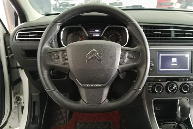 Used Citroen C4 Sega 2016 1.6L Automatic Luxury Model Steering Wheel