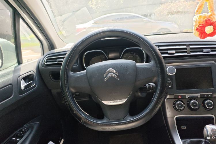 Used Citroen C4 Sega 2016 1.6L Manual Comfort Model Steering Wheel