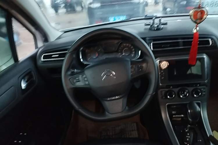 Used Citroen C4 Sega 2016 1.6L Automatic Luxury Model Steering Wheel