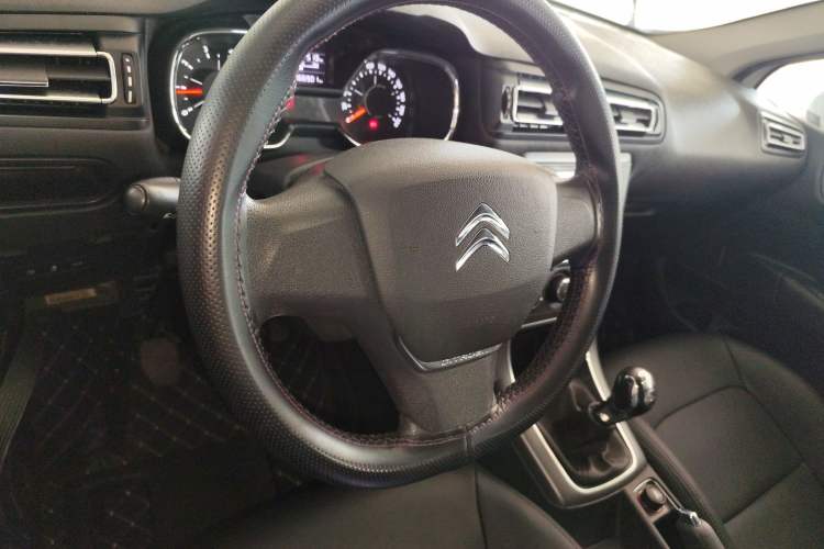 Used Citroen C4 Sega 2016 1.6L Manual Comfort Model Steering Wheel