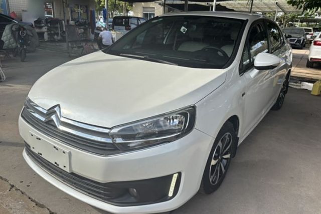 Ojetý Citroen C4 Sega 2016 1.2THP Automatic Luxury Model