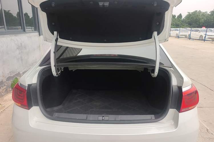 Used Citroen C4 Sega 2016 1.6L Manual Comfort Model Trunk