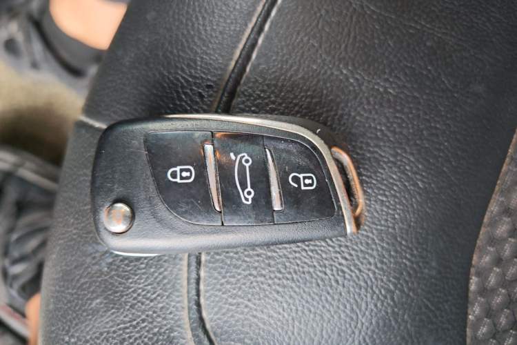 Used Citroen C4 Sega 2016 Joyful Edition 1.6L Manual Luxury Model Vehicle Key