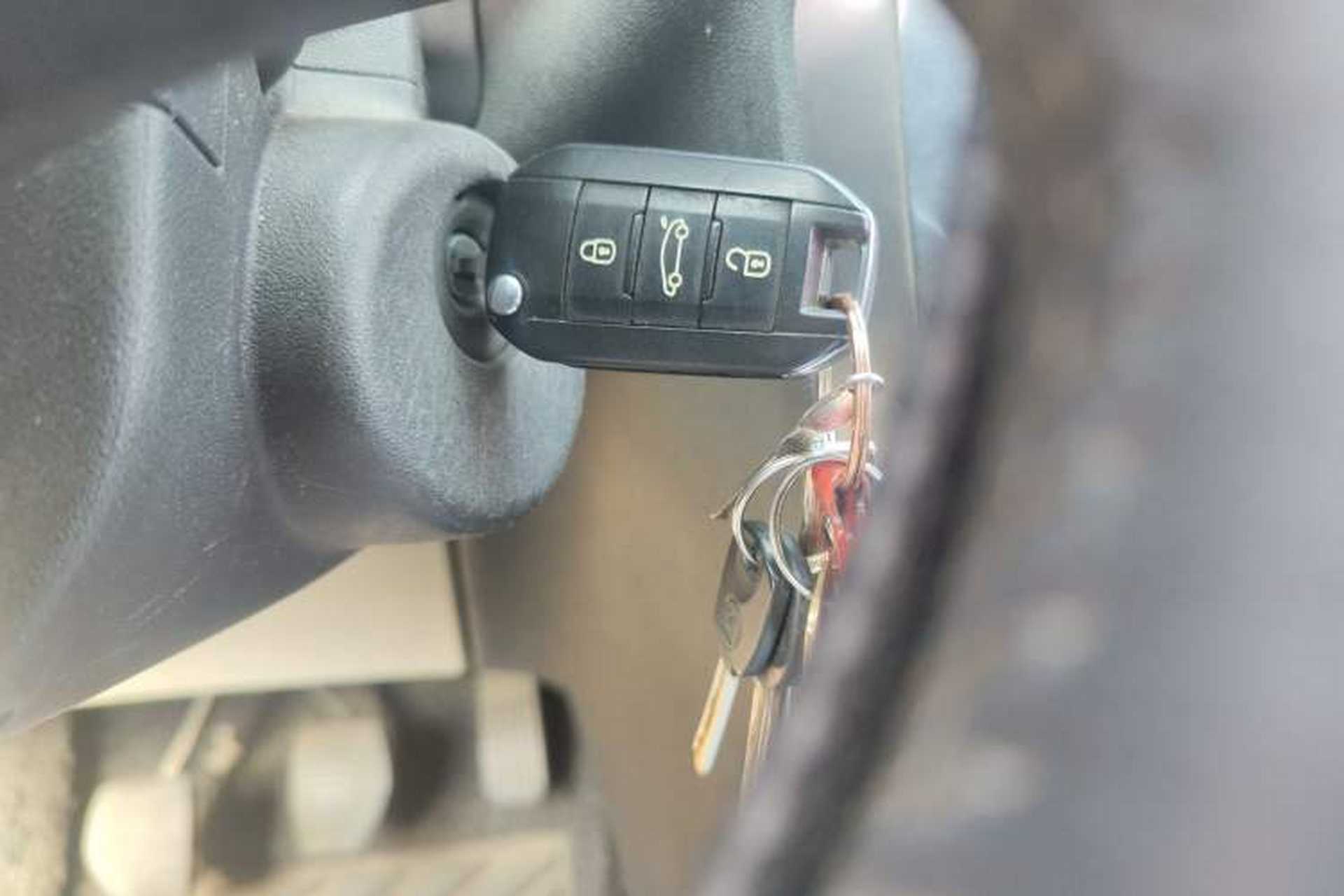 Used Citroen C4 Sega 2016 1.6L Manual Luxury Model Vehicle Key