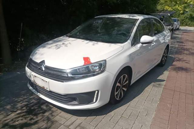 Gebrauchter Citroen C4 Sega 2016 1.6L Automatic Luxury Model