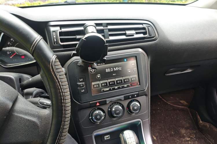Used Citroen C4 Sega 2016 1.6L Manual Comfort Model Audio And AC Panel