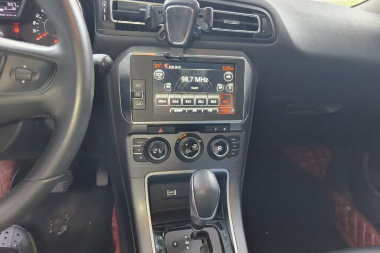 Used Citroen C4 Sega 2016 1.6L Automatic Luxury Model Audio And AC Panel