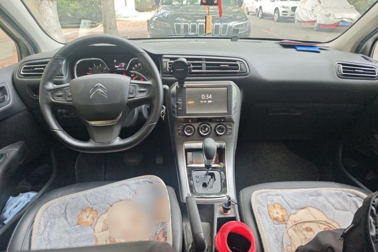 Used Citroen C4 Sega 2016 Joyful Edition 1.6L Automatic Luxury Model Center Console