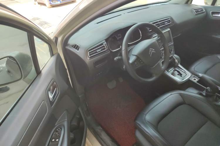 Used Citroen C4 Sega 2016 1.6L Automatic Luxury Model Driver Seat