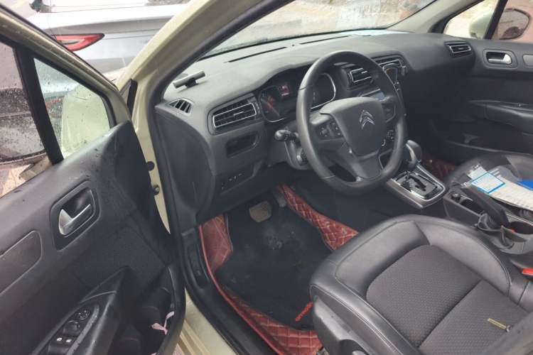 Used Citroen C4 Sega 2016 1.6L Automatic Luxury Model Driver Seat