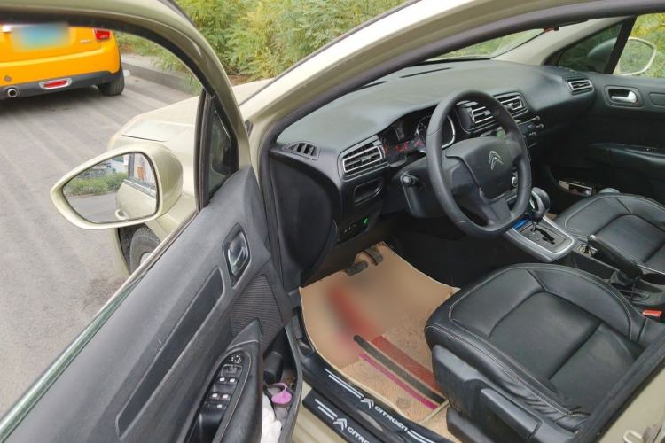Used Citroen C4 Sega 2016 1.6L Automatic Comfort Model Driver Seat