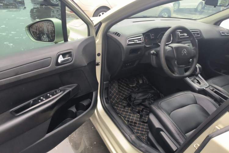 Used Citroen C4 Sega 2016 1.6L Automatic Comfort Model Driver Seat