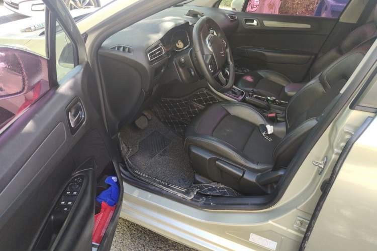 Used Citroen C4 Sega 2016 1.6L Automatic Luxury Model Driver Seat