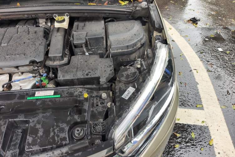 Used Citroen C4 Sega 2016 1.6L Automatic Luxury Model Engine Bay Left
