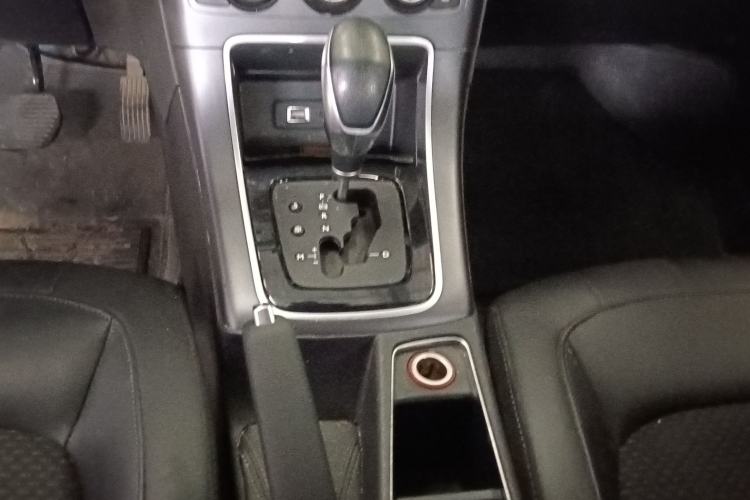 Used Citroen C4 Sega 2016 1.6L Automatic Luxury Model Gear Lever