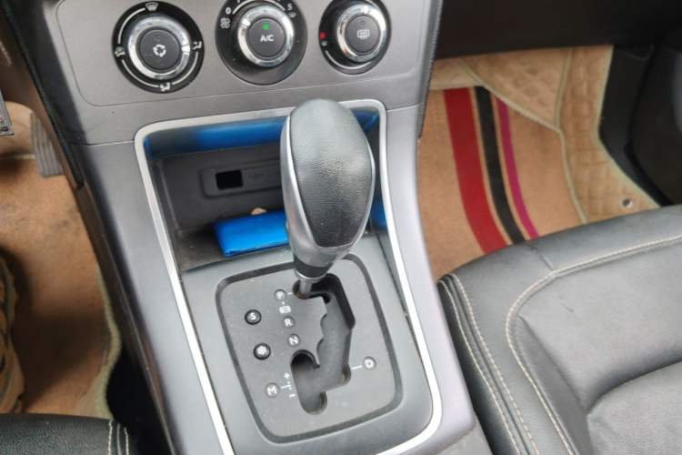 Used Citroen C4 Sega 2016 1.6L Automatic Comfort Model Gear Lever