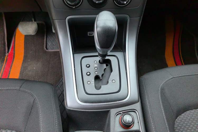 Used Citroen C4 Sega 2016 1.6L Automatic Comfort Model Gear Lever