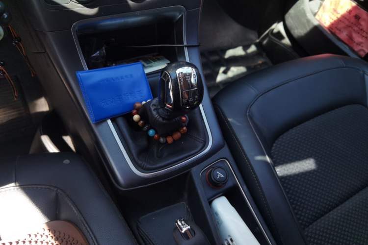 Used Citroen C4 Sega 2016 1.6L Manual Luxury Model Gear Lever