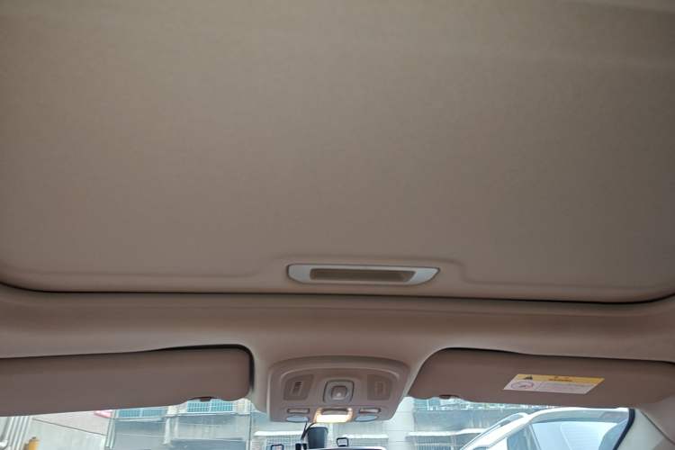 Used Citroen C4 Sega 2016 1.6L Automatic Luxury Model Headliner