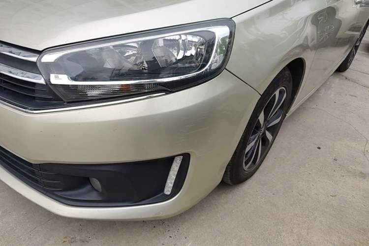 Used Citroen C4 Sega 2016 1.6L Manual Luxury Model Left Front Headlight