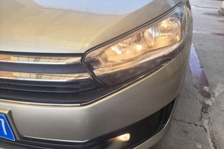Used Citroen C4 Sega 2016 1.6L Manual Comfort Model Left Front Headlight