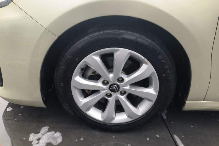 Used Citroen C4 Sega 2016 1.6L Automatic Comfort Model Left Front Wheel Hub