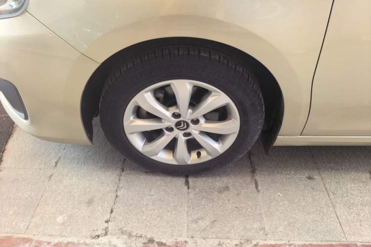 Used Citroen C4 Sega 2016 1.6L Manual Comfort Model Left Front Wheel Hub