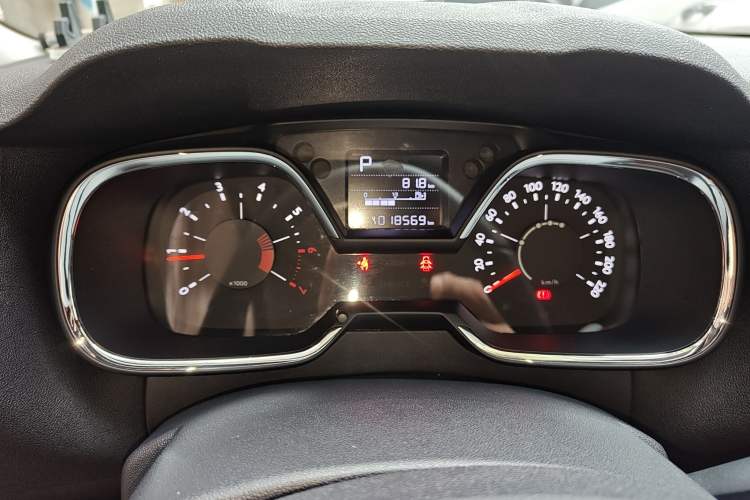Used Citroen C4 Sega 2016 1.6L Automatic Luxury Model Odometer Close Up