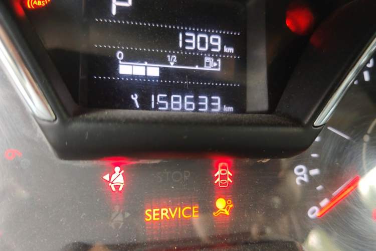 Used Citroen C4 Sega 2016 1.6L Automatic Comfort Model Odometer Close Up