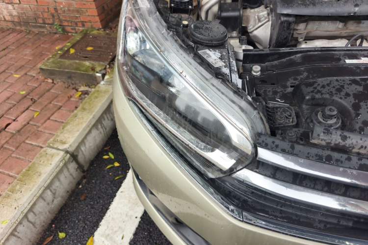Used Citroen C4 Sega 2016 1.6L Automatic Luxury Model Right Front Headlight